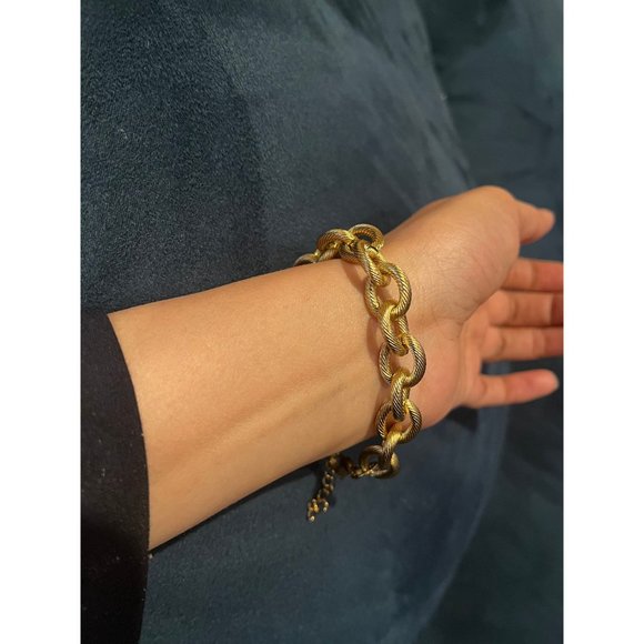 Gold statement bracelet big chunky curb link chain wide large bold metal womens - Picture 2 of 6